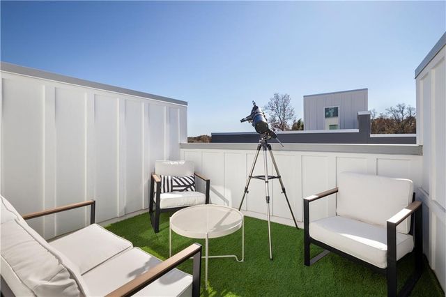 1606 Rock Dam Drive 11, Atlanta, GA 30317