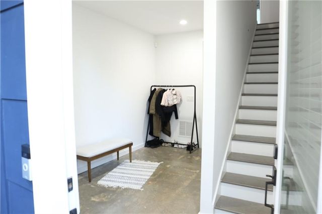 1606 Rock Dam Drive 11, Atlanta, GA 30317