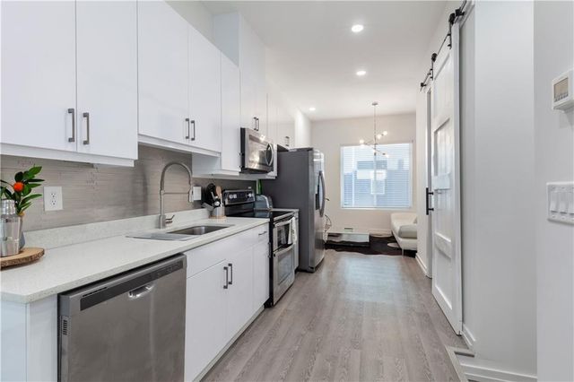 1606 Rock Dam Drive 11, Atlanta, GA 30317