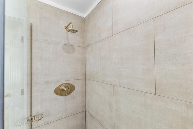 550 N Riverside DRIVE, Saukville, WI 53080