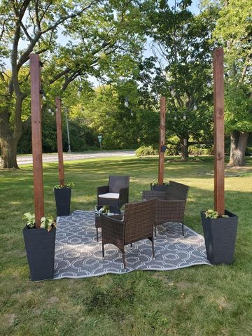 550 N Riverside DRIVE, Saukville, WI 53080