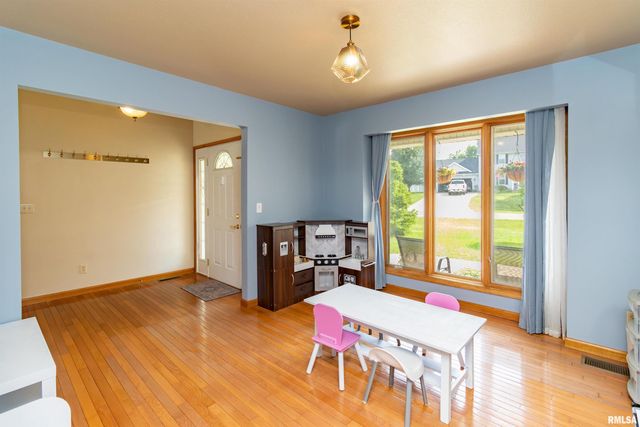 415 MACKENZIE Place, Germantown Hills, IL 61548