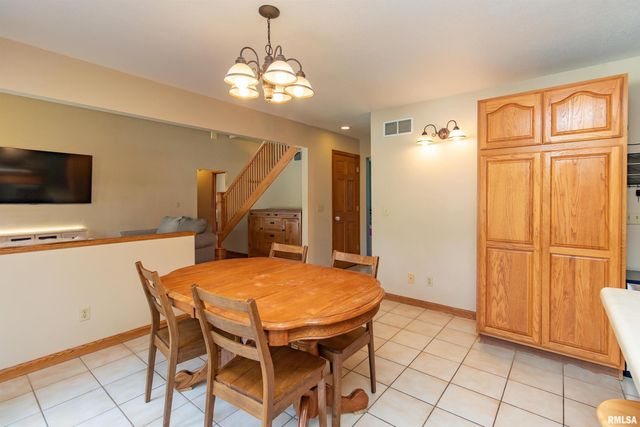415 MACKENZIE Place, Germantown Hills, IL 61548