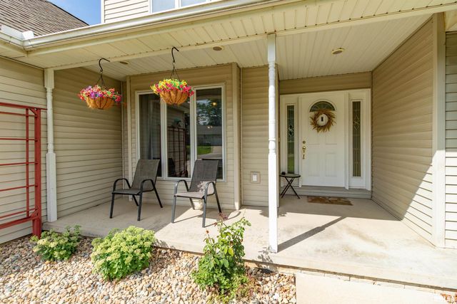 415 MACKENZIE Place, Germantown Hills, IL 61548