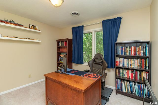 415 MACKENZIE Place, Germantown Hills, IL 61548