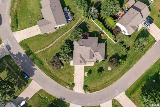 415 MACKENZIE Place, Germantown Hills, IL 61548