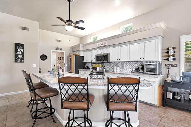 7672 N Dante Avenue, Fresno, CA 93722