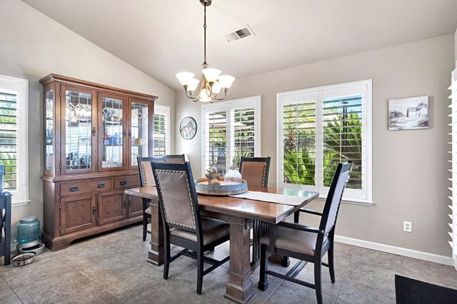 7672 N Dante Avenue, Fresno, CA 93722