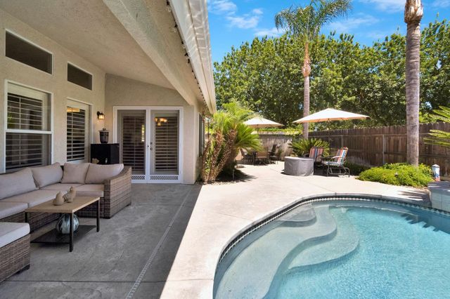 7672 N Dante Avenue, Fresno, CA 93722