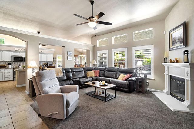 7672 N Dante Avenue, Fresno, CA 93722