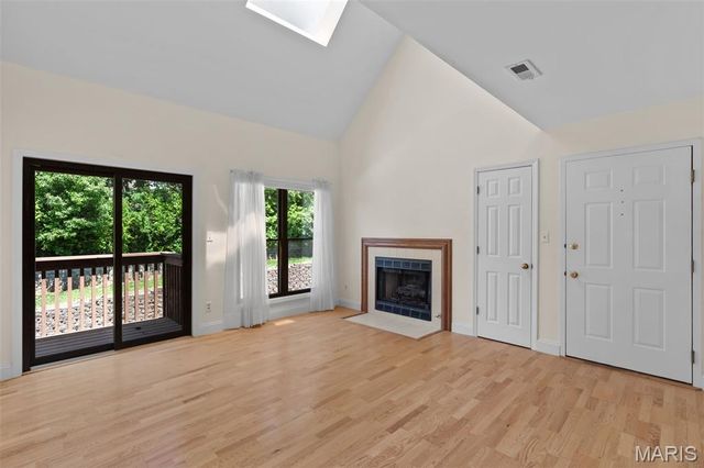 5168 Hollow Wood Court D, St Louis, MO 63128