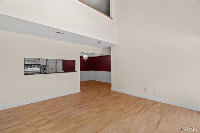 5168 Hollow Wood Court D, St Louis, MO 63128
