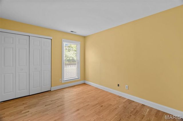 5168 Hollow Wood Court D, St Louis, MO 63128