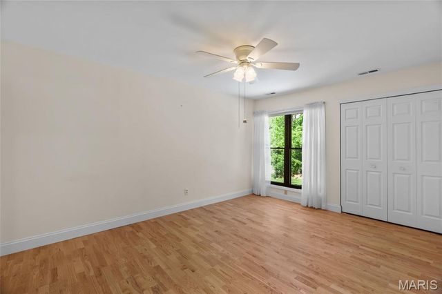 5168 Hollow Wood Court D, St Louis, MO 63128
