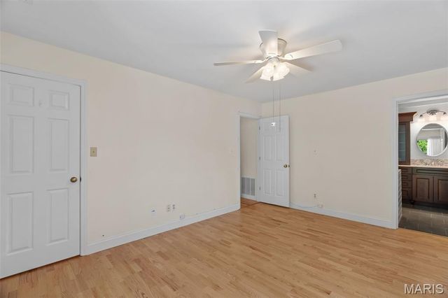 5168 Hollow Wood Court D, St Louis, MO 63128
