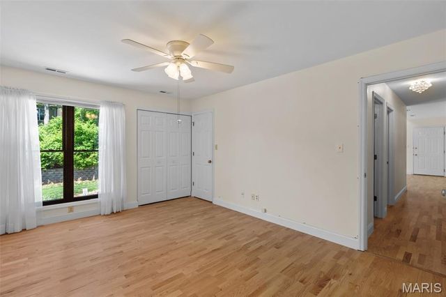 5168 Hollow Wood Court D, St Louis, MO 63128