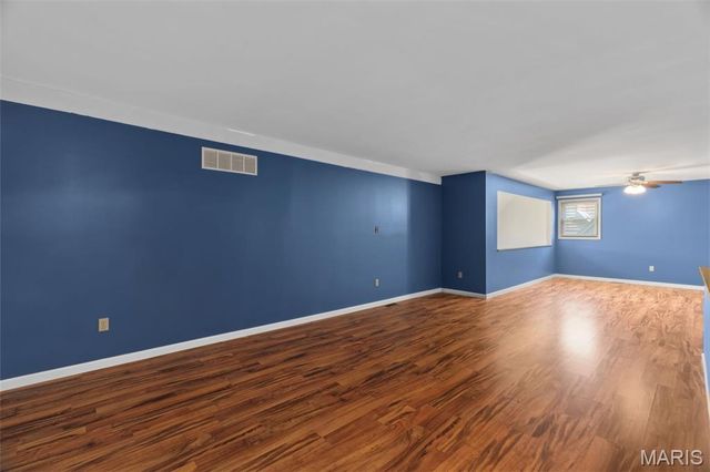 5168 Hollow Wood Court D, St Louis, MO 63128