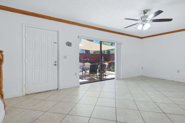 2883 SW 22nd Circle 51a, Delray Beach, FL 33445