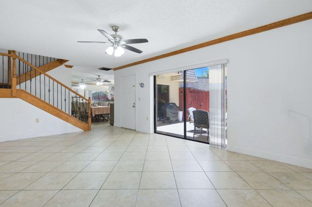 2883 SW 22nd Circle 51a, Delray Beach, FL 33445