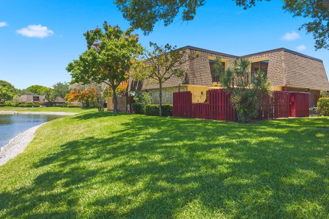 2883 SW 22nd Circle 51a, Delray Beach, FL 33445