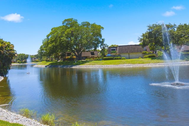 2883 SW 22nd Circle 51a, Delray Beach, FL 33445