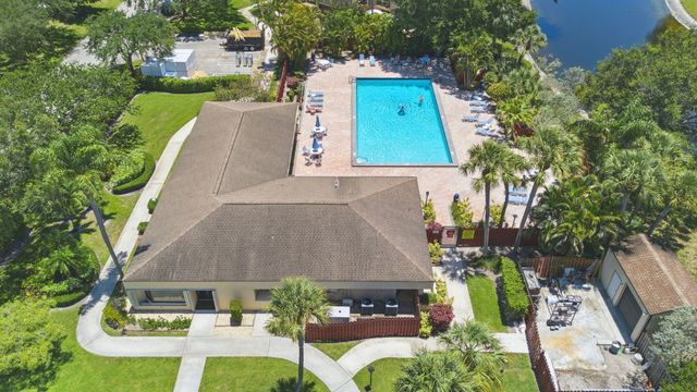 2883 SW 22nd Circle 51a, Delray Beach, FL 33445