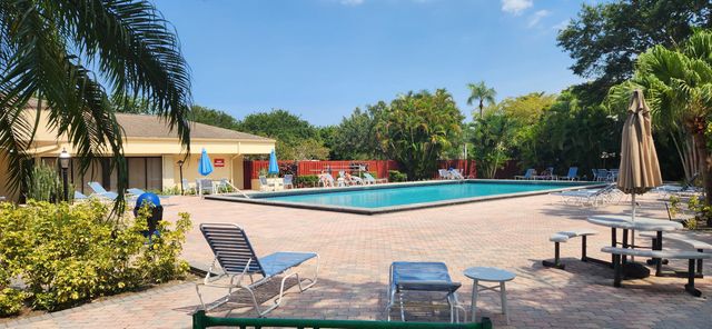 2883 SW 22nd Circle 51a, Delray Beach, FL 33445