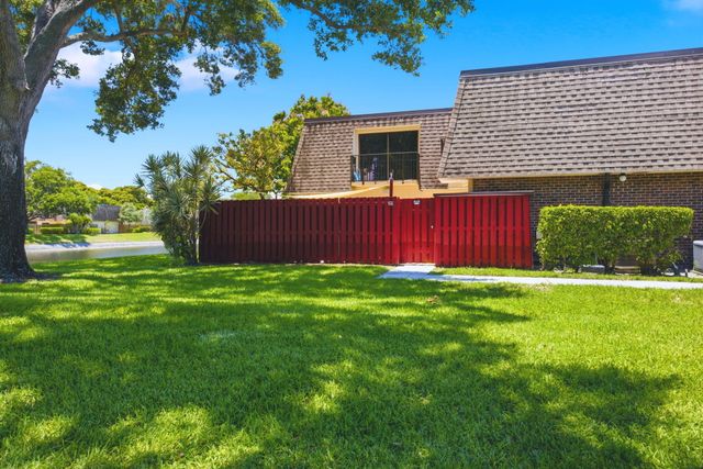 2883 SW 22nd Circle 51a, Delray Beach, FL 33445