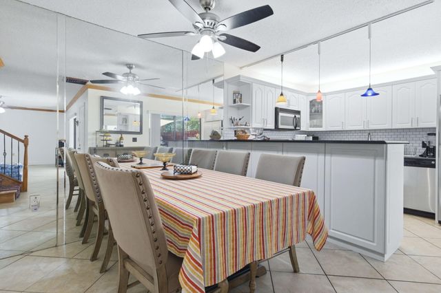 2883 SW 22nd Circle 51a, Delray Beach, FL 33445