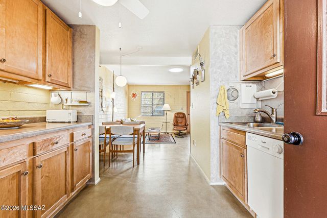 356 S Paseo Quinta Apt D, Green Valley, AZ 85614