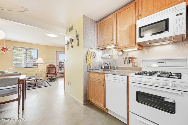 356 S Paseo Quinta Apt D, Green Valley, AZ 85614