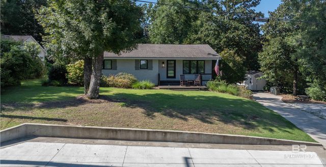 206 Volanta Avenue, Fairhope, AL 36532