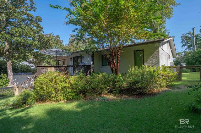 206 Volanta Avenue, Fairhope, AL 36532