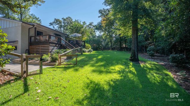 206 Volanta Avenue, Fairhope, AL 36532