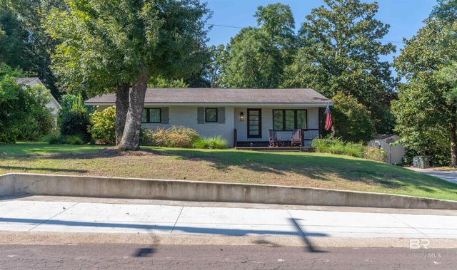 206 Volanta Avenue, Fairhope, AL 36532