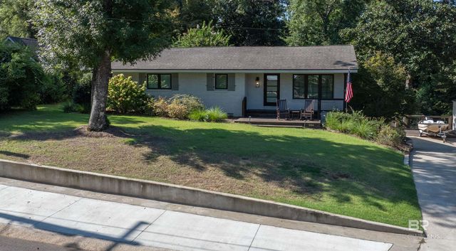 206 Volanta Avenue, Fairhope, AL 36532