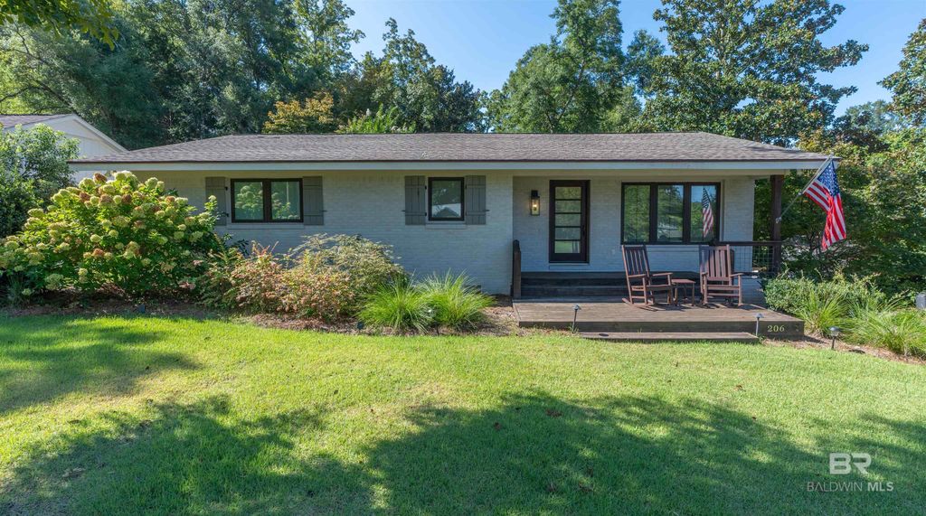 206 Volanta Avenue, Fairhope, AL 36532