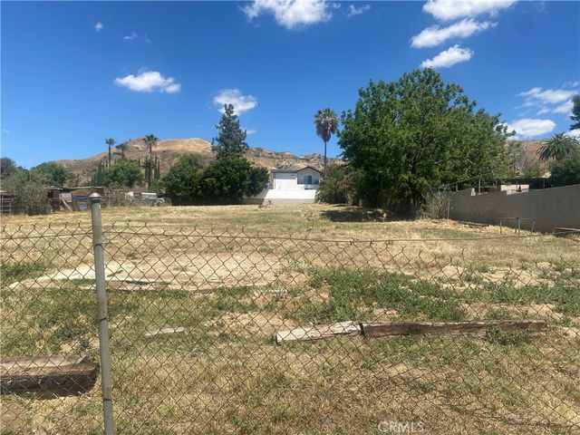 10307 Foothill, Sylmar, CA 91342