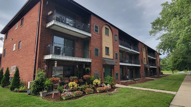 7012 98th Street 1A, Chicago Ridge, IL 60415