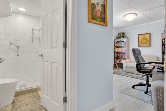 7012 98th Street 1A, Chicago Ridge, IL 60415