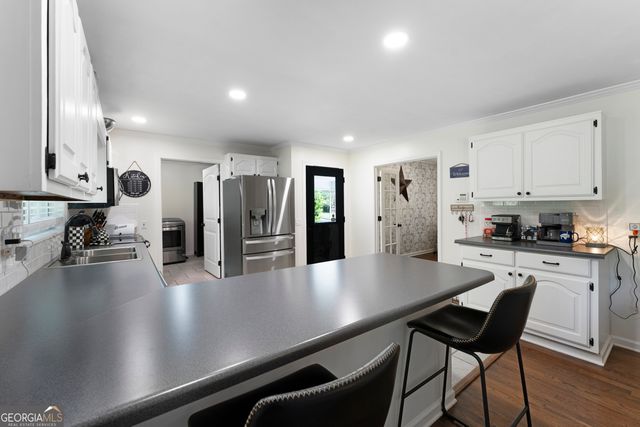212 Sherwood Drive, Calhoun, GA 30701