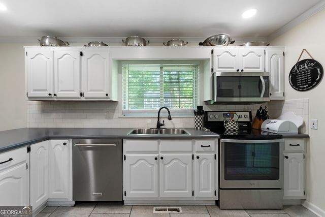 212 Sherwood Drive, Calhoun, GA 30701
