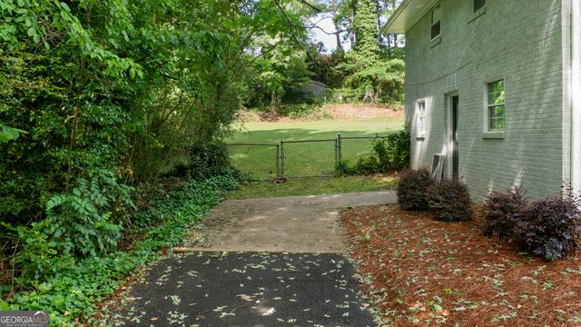 212 Sherwood Drive, Calhoun, GA 30701