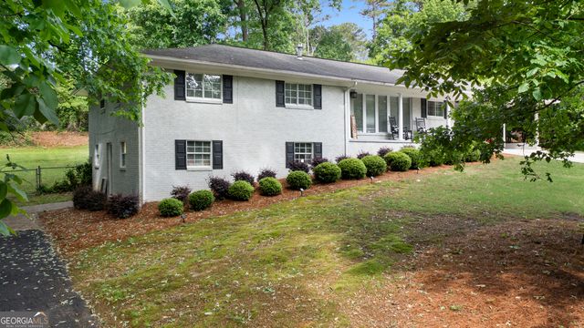 212 Sherwood Drive, Calhoun, GA 30701