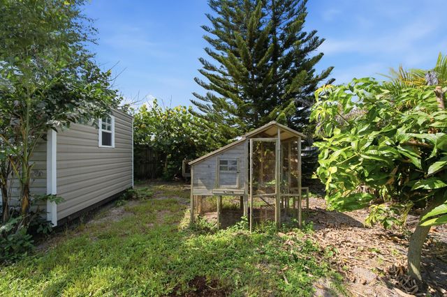 674 SW LAKEHURST Drive, Port St. Lucie, Port St Lucie, FL 34983