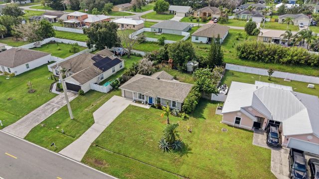 674 SW LAKEHURST Drive, Port St. Lucie, Port St Lucie, FL 34983