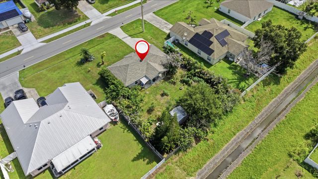 674 SW LAKEHURST Drive, Port St. Lucie, Port St Lucie, FL 34983