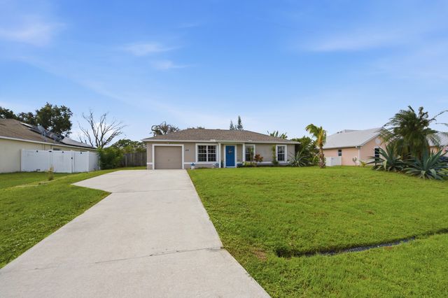 674 SW LAKEHURST Drive, Port St. Lucie, Port St Lucie, FL 34983