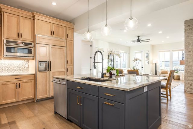 10962 S PADDLE BOARD WAY, South Jordan, UT 84009