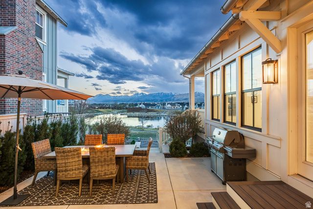 10962 S PADDLE BOARD WAY, South Jordan, UT 84009